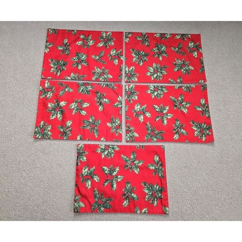 Holiday Placemats St. Nicholas Square‎ Holly Berry Set of 5 Traditional
